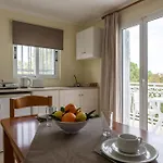 Holidays Ξενοδοχείο