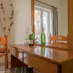 Holidays Ξενοδοχείο 2*