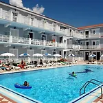 Holidays Ξενοδοχείο 2*