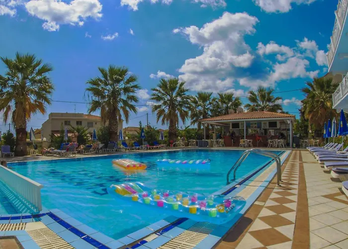 Holidays Hotel 2*