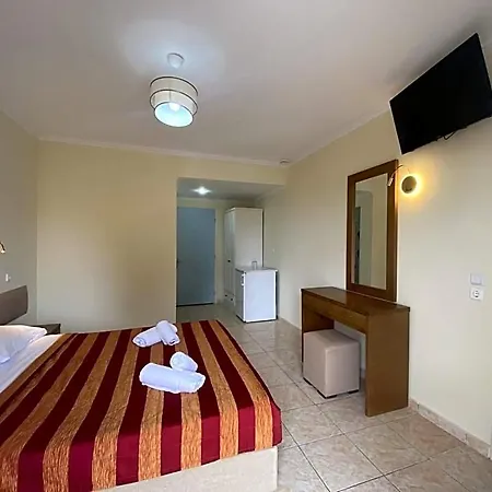 Holidays Hotel 2*
