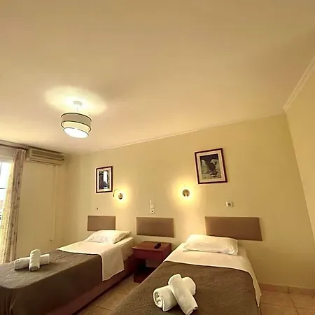 Holidays Hotel 2*