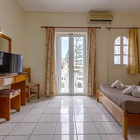 Hotel Holidays 2*