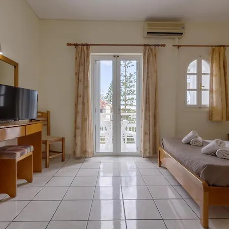 Otel Holidays 2*