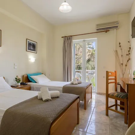 Otel Holidays 2*