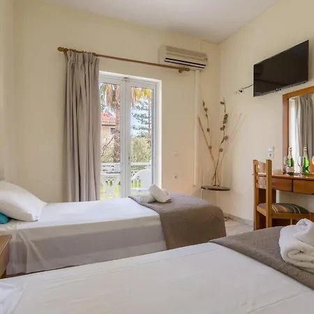 Holidays Hotel 2*