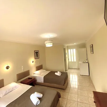 Holidays Otel 2*